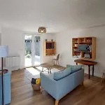 Hébergement de vacances 1 Bedroom Gorgeous In