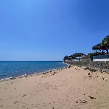 펜션 1 Bedroom Gorgeous In L'Epine (Vendee)
